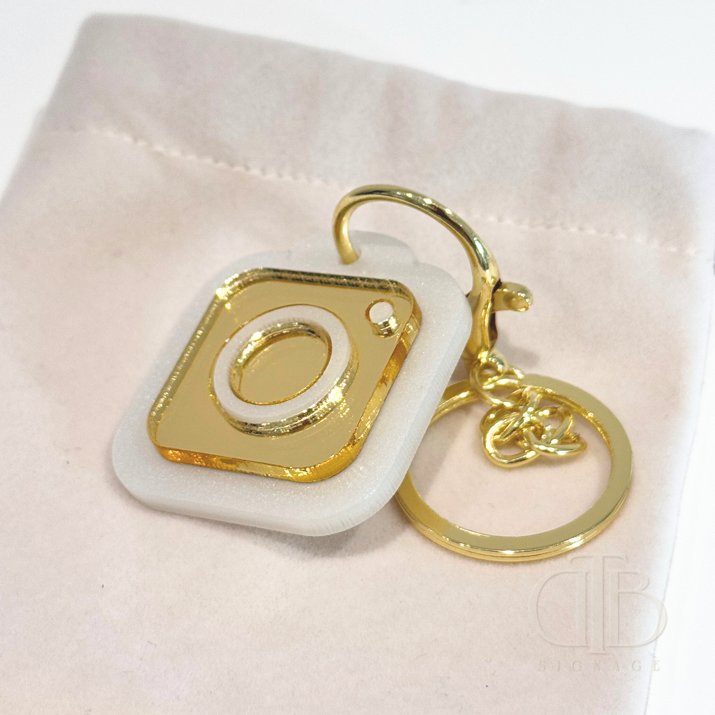 Elegant NFC Key Ring for Social Media | Acrylic Key Ring