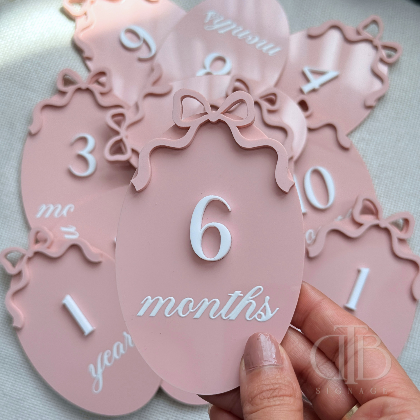 Acrylic Birth Milestone Signage | Birthday Milestone Sign | Full Set Monthly Milestone Signs | Baby Photo Props | Birth Announcement Signage | Bow Accent