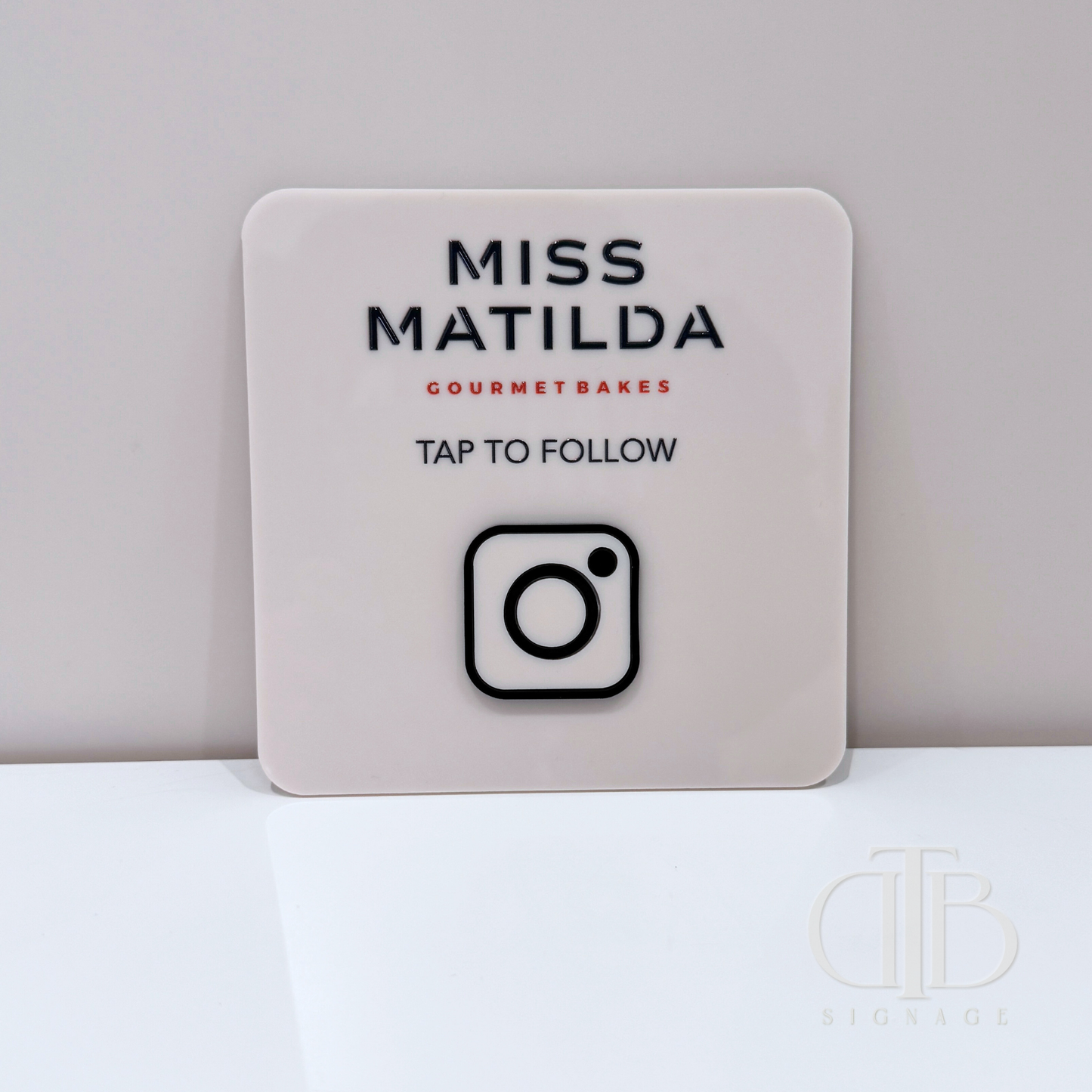 Portable Social Media Tag with NFC | Personalised Logo