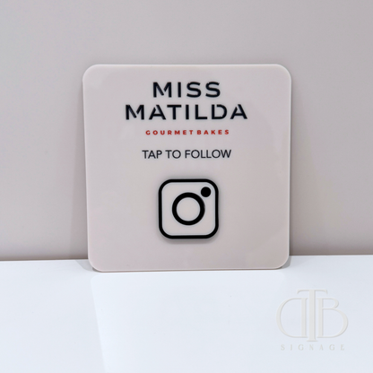 Portable Social Media Tag with NFC | Personalised Logo