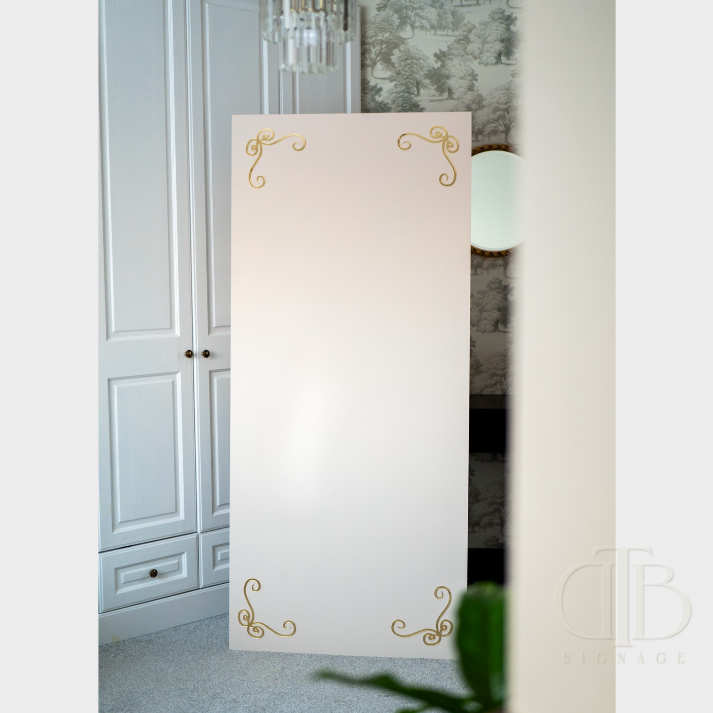 The Finer Details- The Flourished Motif