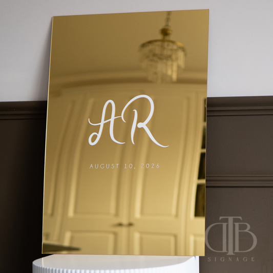 Gold Mirror Wedding Welcome Signage – Minimalistic Design